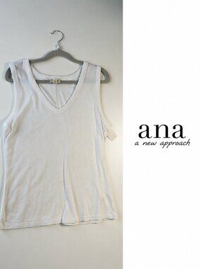 Ana A New Approach White V-Neck Sleeveless Top – Size Large